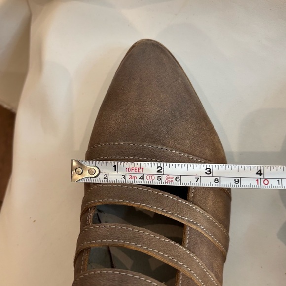 Free People Sz 40 Brown Pointy Toe Ankle Boots Straps Zipper Closure Leather - Picture 11 of 12